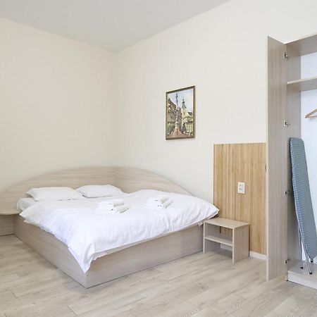 Buk Apartments On Doroshenka 25 Lviv Kültér fotó