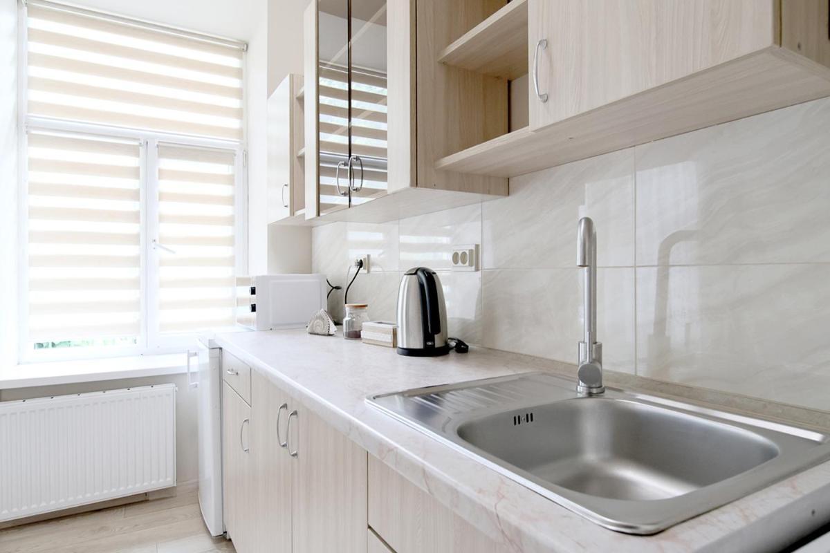 Buk Apartments On Doroshenka 25 Lviv Kültér fotó