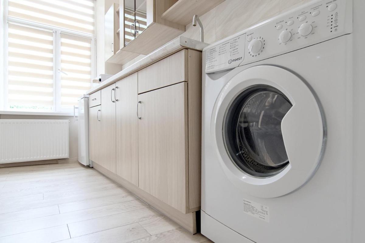 Buk Apartments On Doroshenka 25 Lviv Kültér fotó