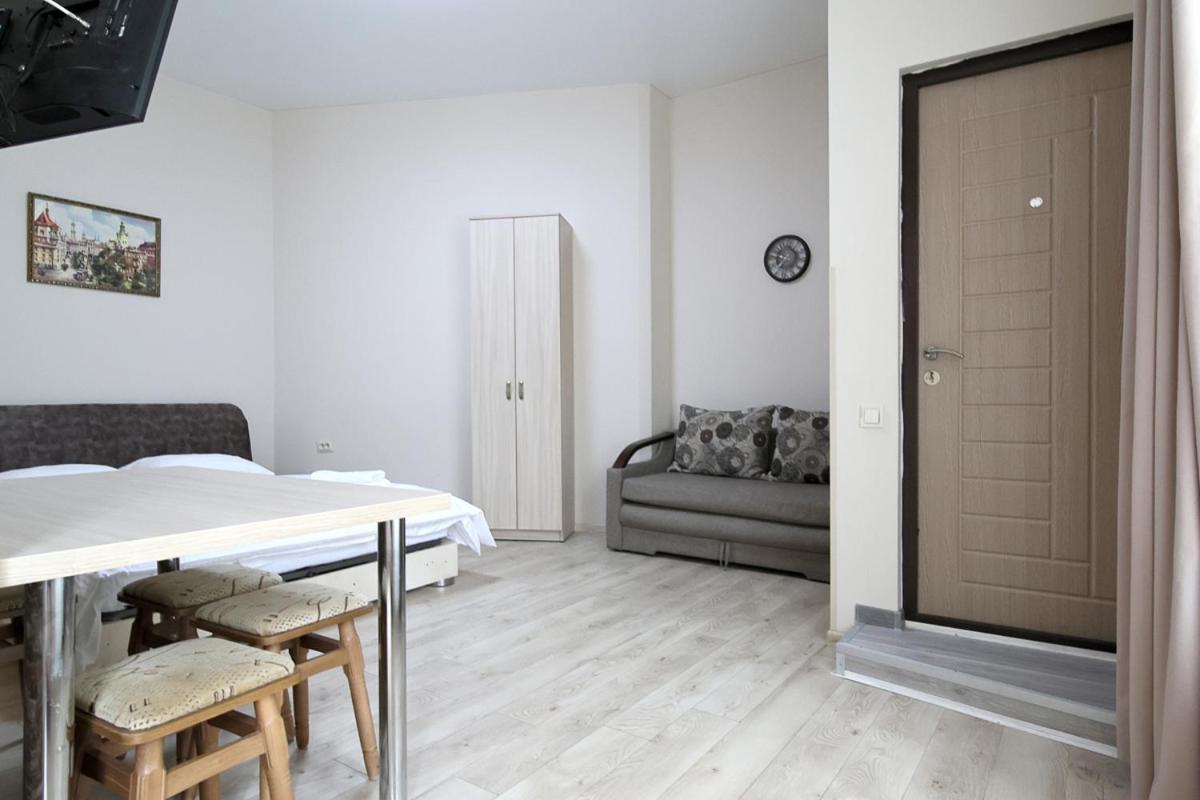 Buk Apartments On Doroshenka 25 Lviv Kültér fotó