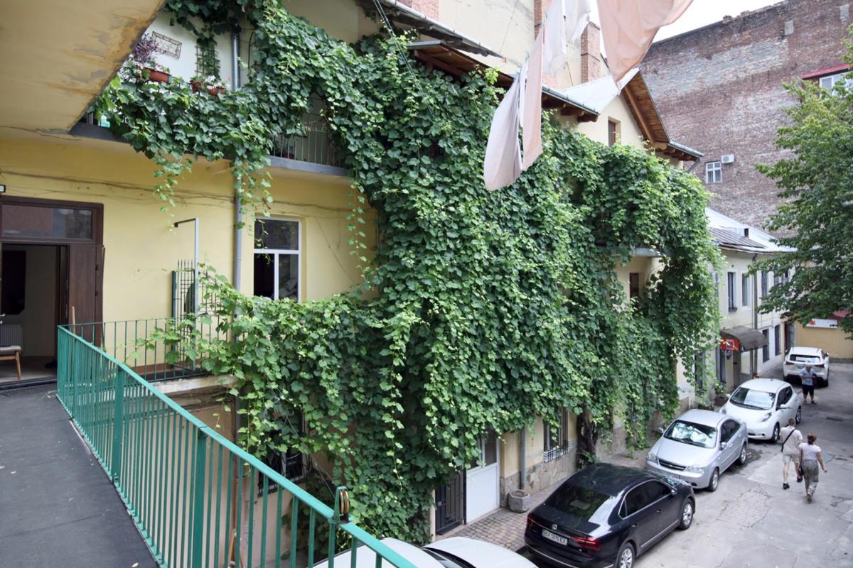 Buk Apartments On Doroshenka 25 Lviv Kültér fotó