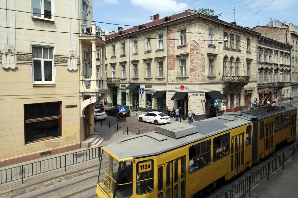 Buk Apartments On Doroshenka 25 Lviv Kültér fotó