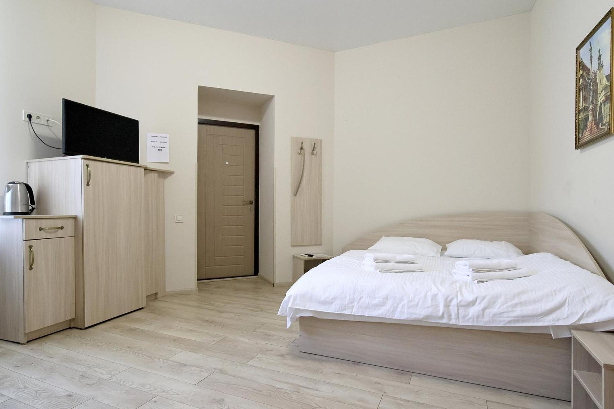 Buk Apartments On Doroshenka 25 Lviv Kültér fotó
