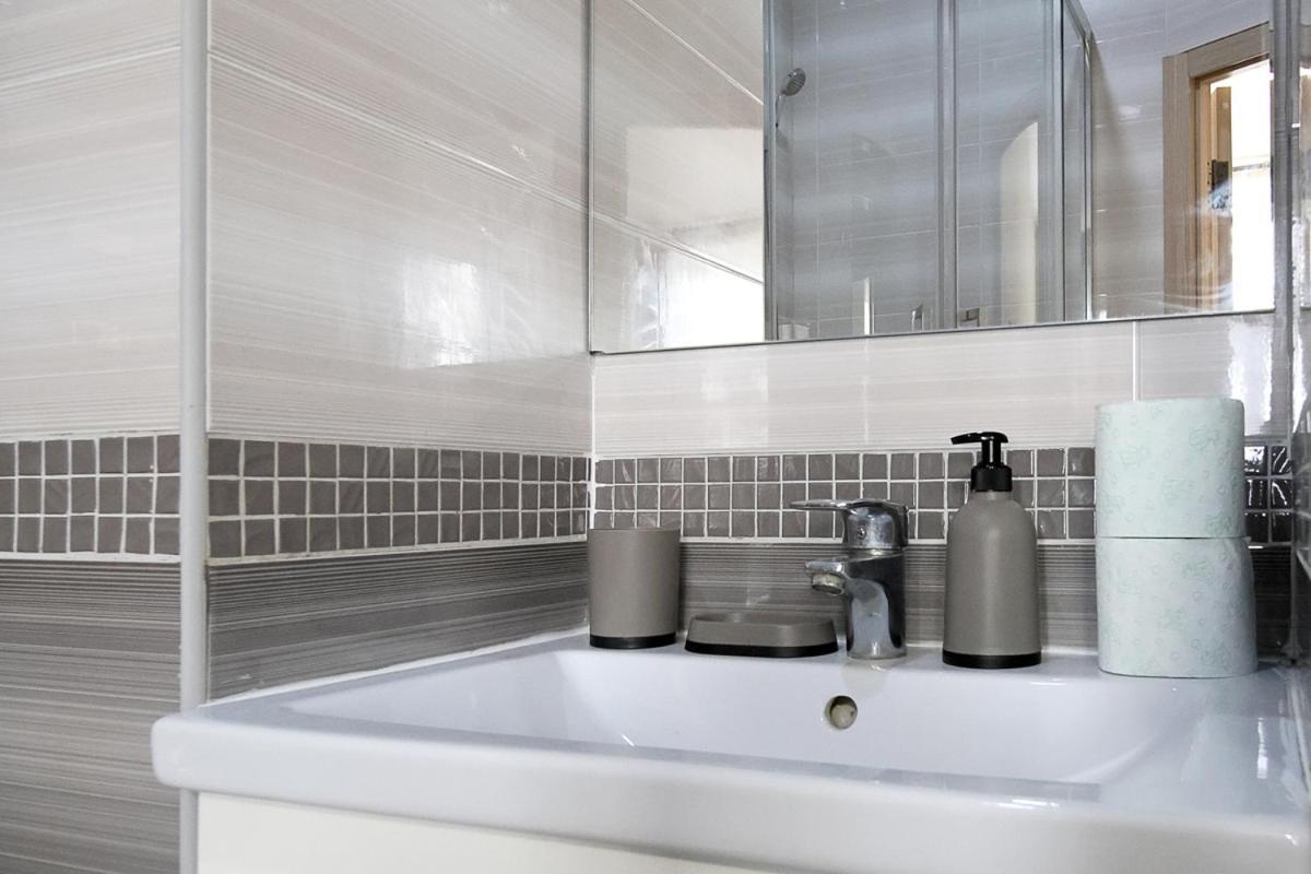 Buk Apartments On Doroshenka 25 Lviv Kültér fotó