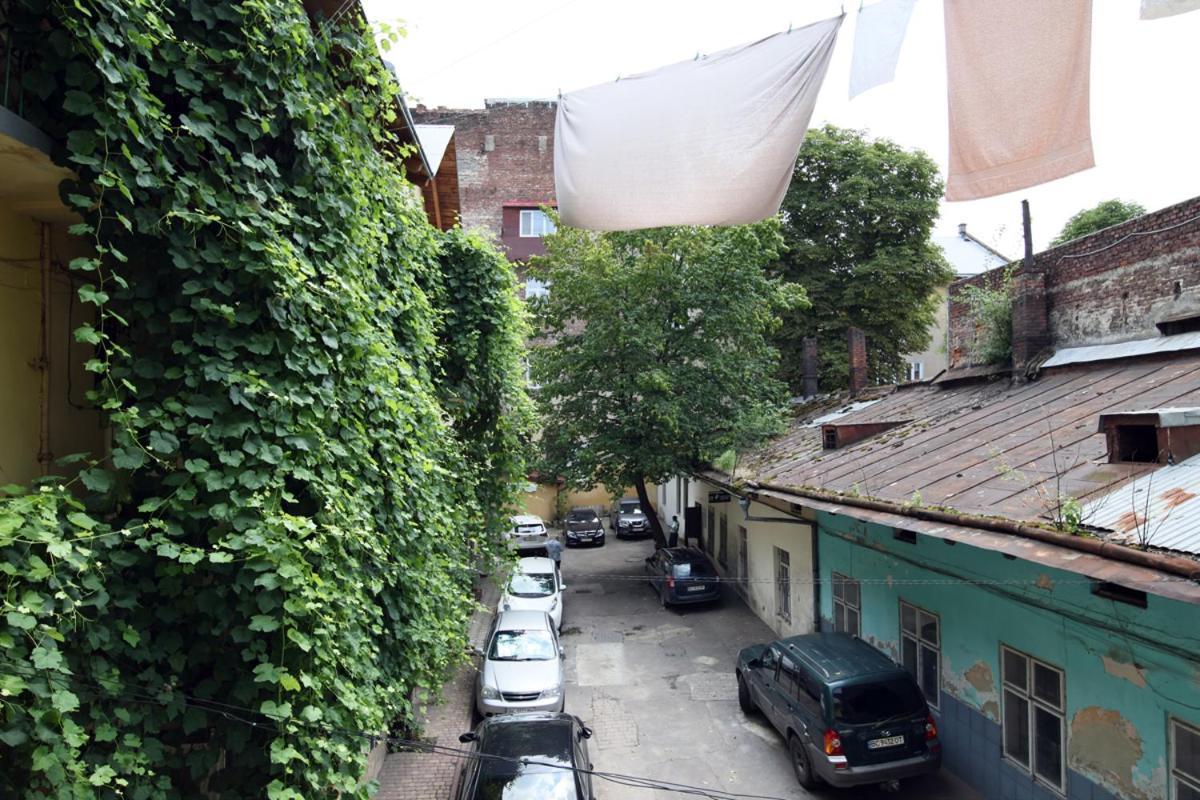 Buk Apartments On Doroshenka 25 Lviv Kültér fotó