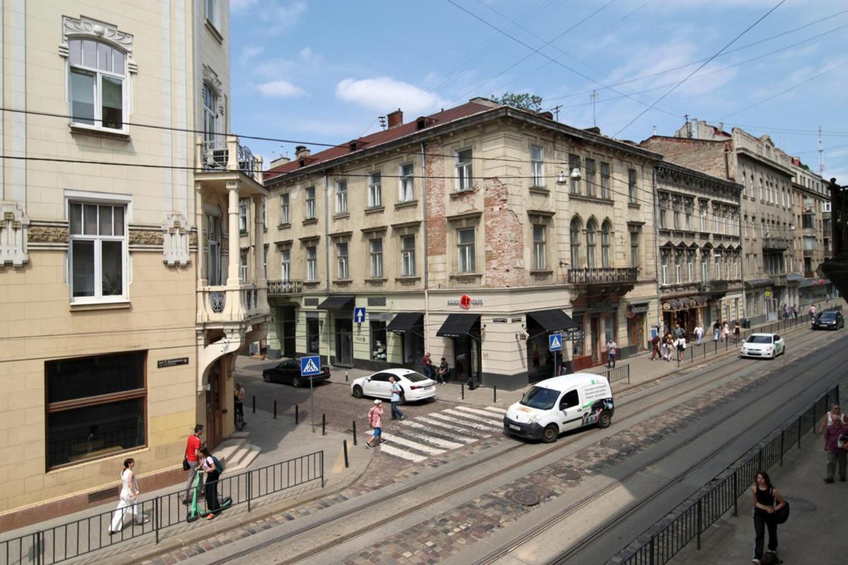 Buk Apartments On Doroshenka 25 Lviv Kültér fotó