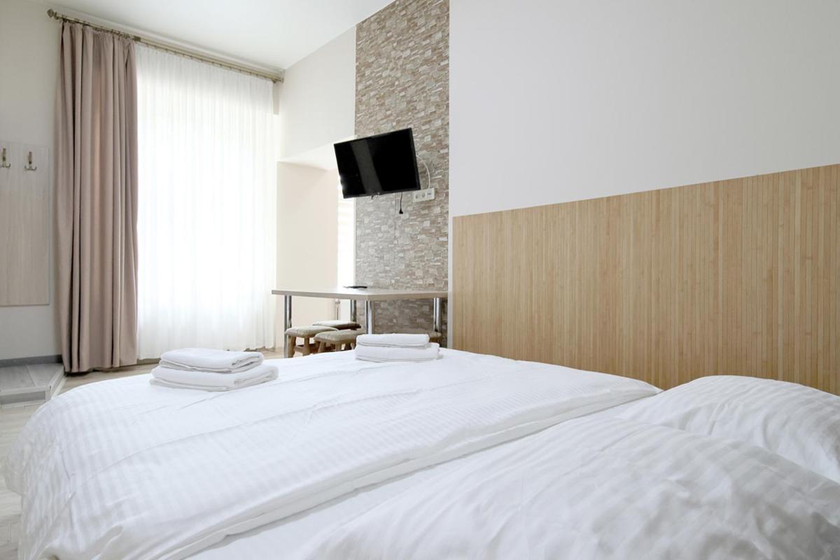 Buk Apartments On Doroshenka 25 Lviv Kültér fotó