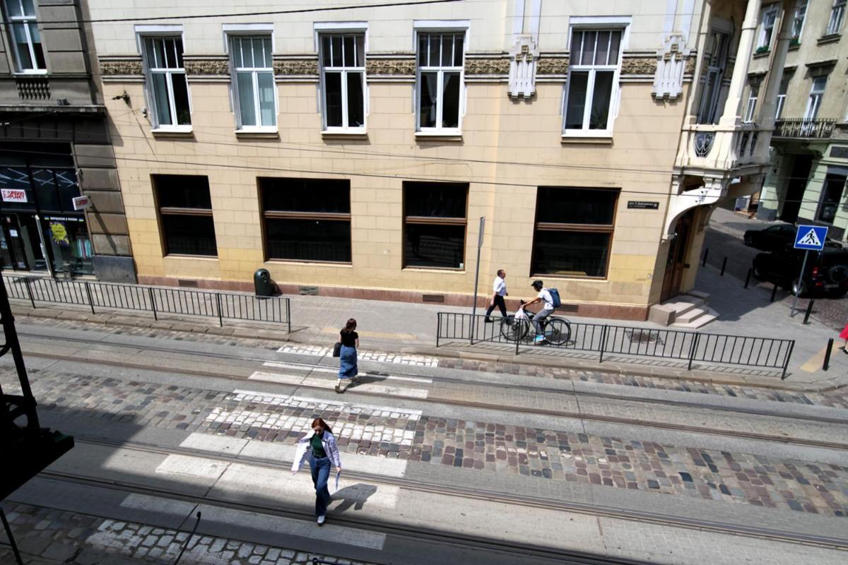 Buk Apartments On Doroshenka 25 Lviv Kültér fotó